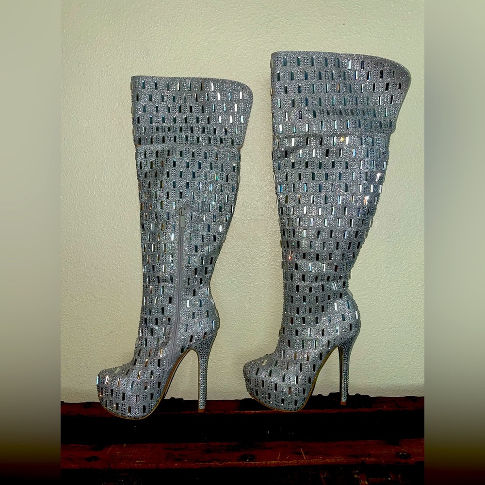 SHIEKH Woman’s Studded platform knee high jeweled stiletto boot sexy-02 SZ 9 GC~